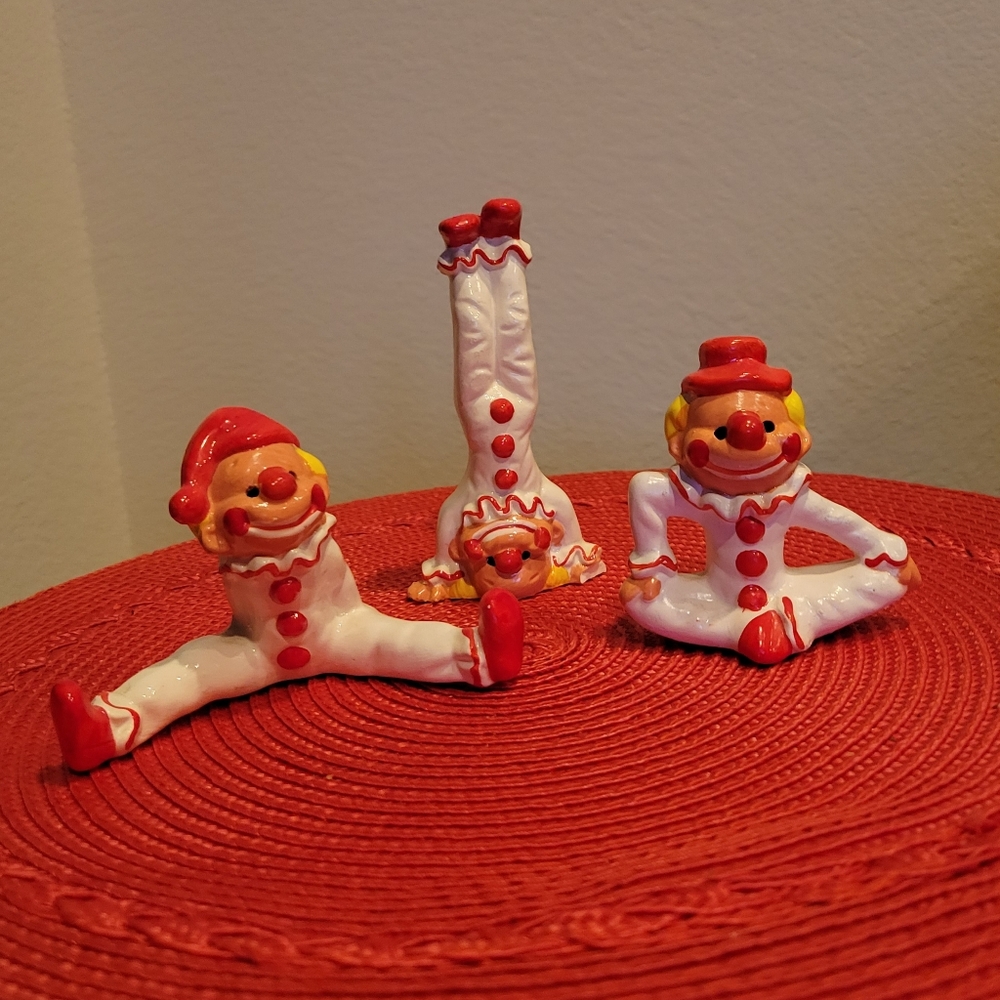 Acrobatic Clowns